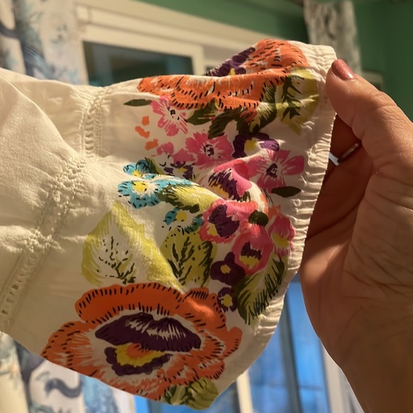 Anthropologie flower top size 2 - Picture 4 of 4